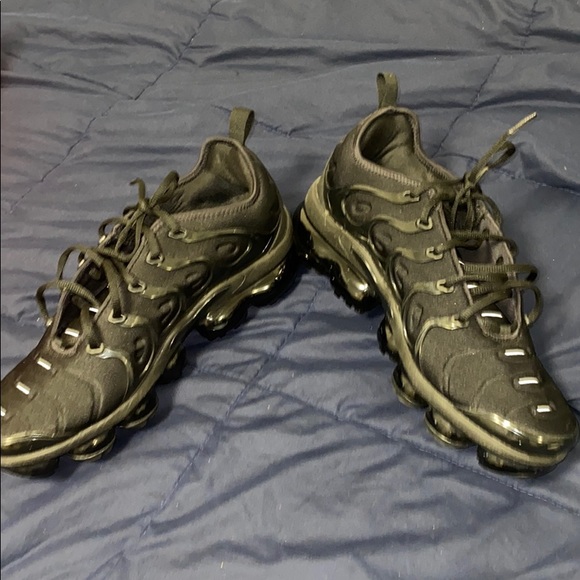 Vapor max plus size 10.5 - Picture 2 of 4